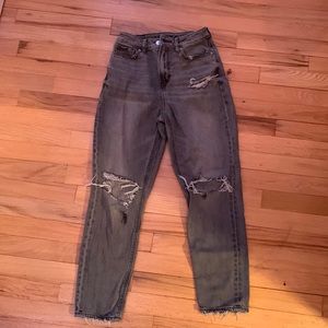 Grey American Eagle Mom Jean Ripped size 00 Short